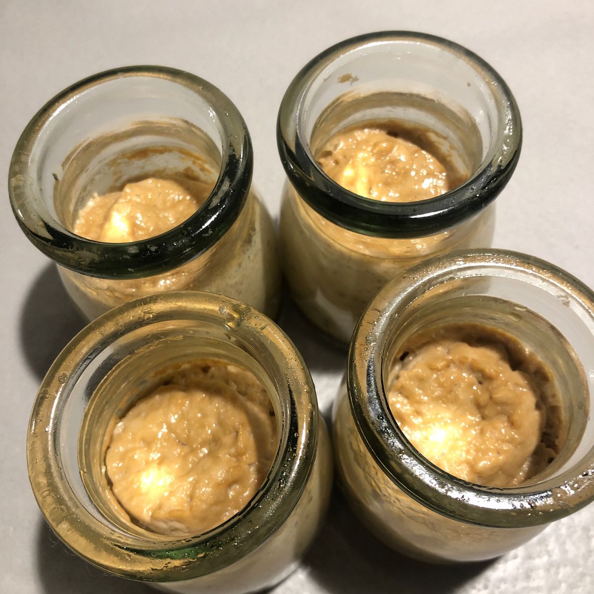 Vivian Linn 一起做