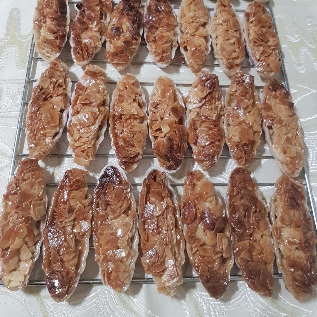 閉 じこもること 一起做