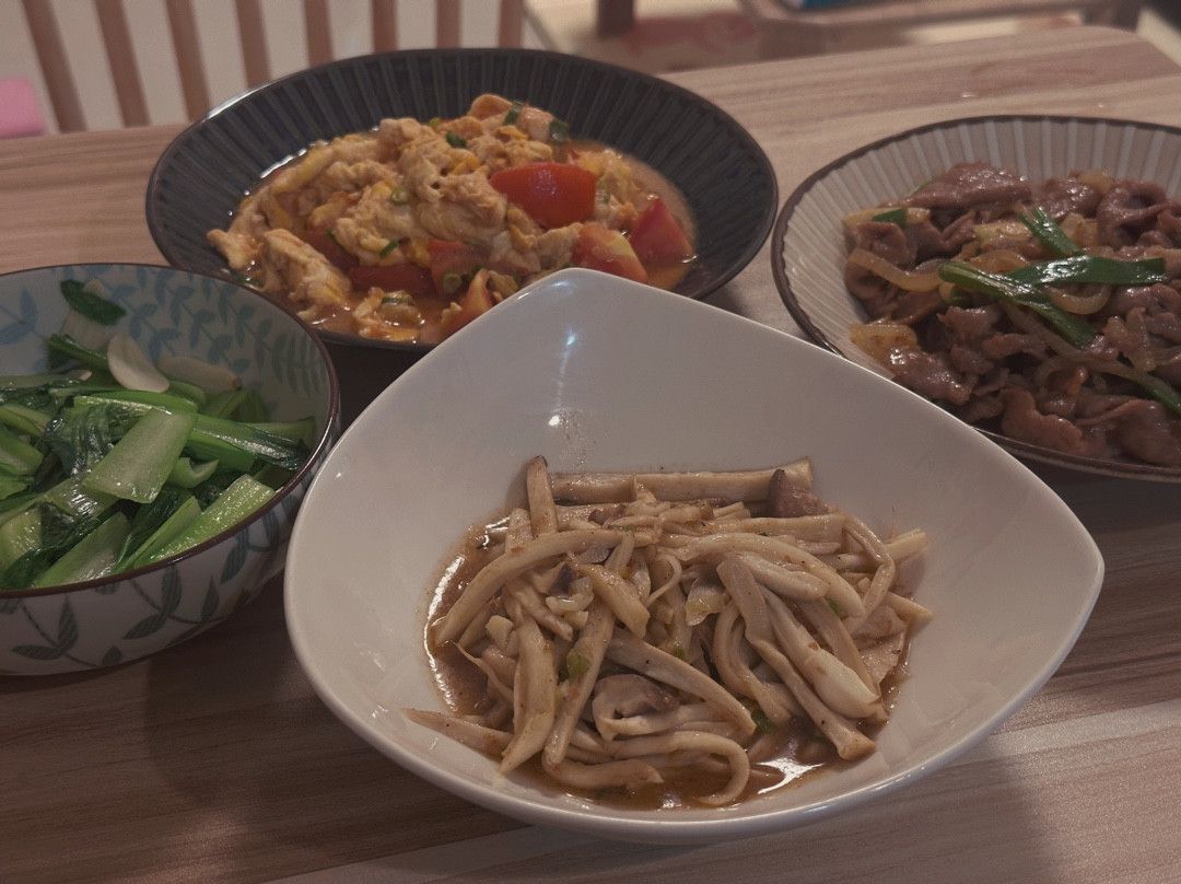 動吃動吃 一起做