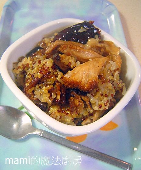 麻油猴頭菇紅藜油飯