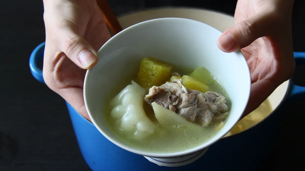 酸甜鳳梨苦瓜雞湯
