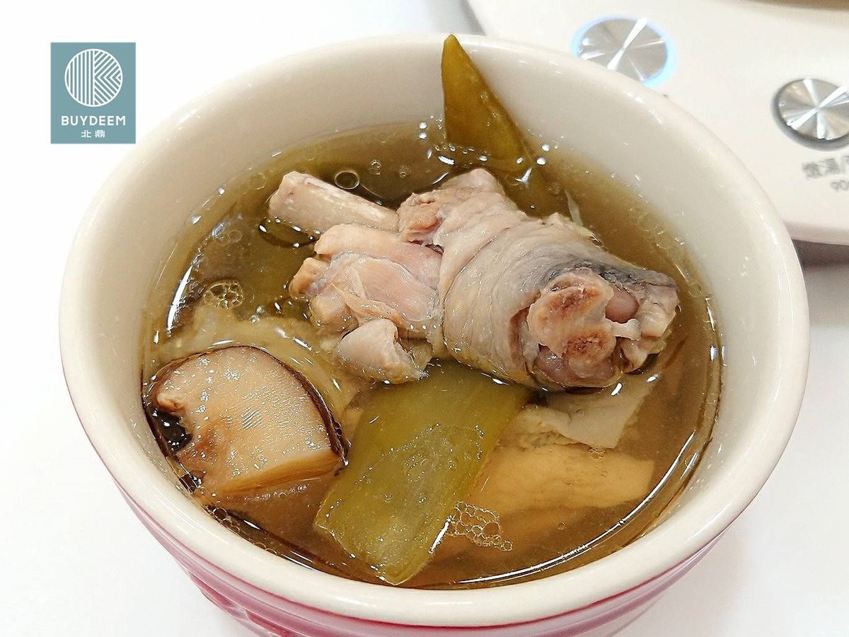 剝皮辣椒雞湯｜BUYDEEM北鼎烹煮壺