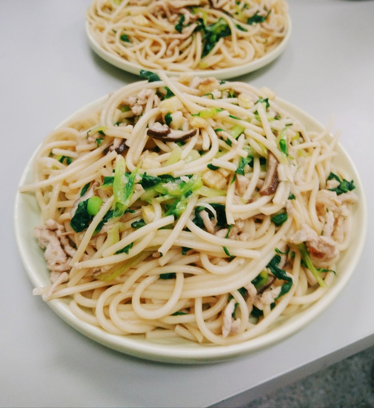 輕蔬肉絲義大利麵