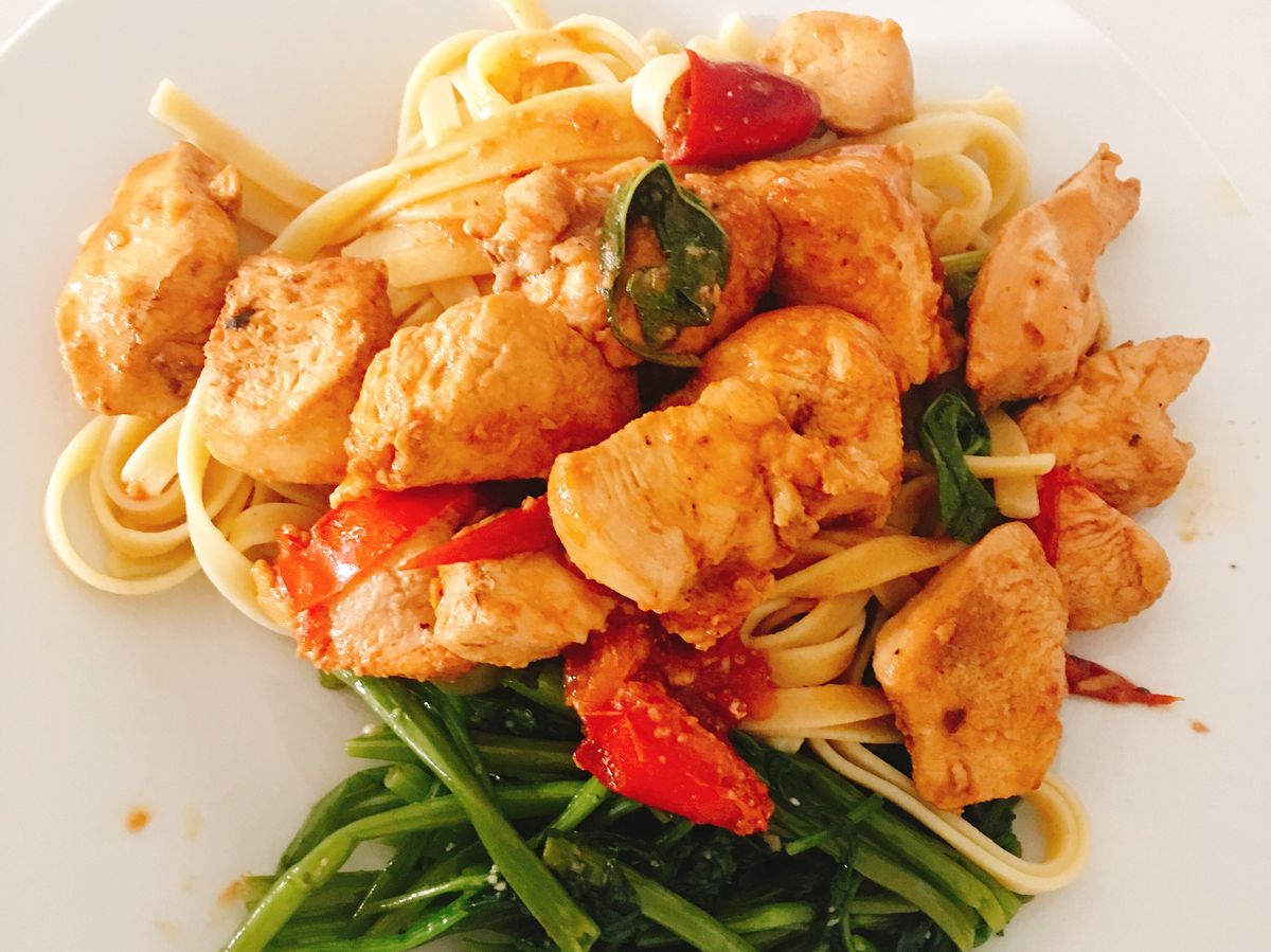 打拋雞胸義大利寬麵