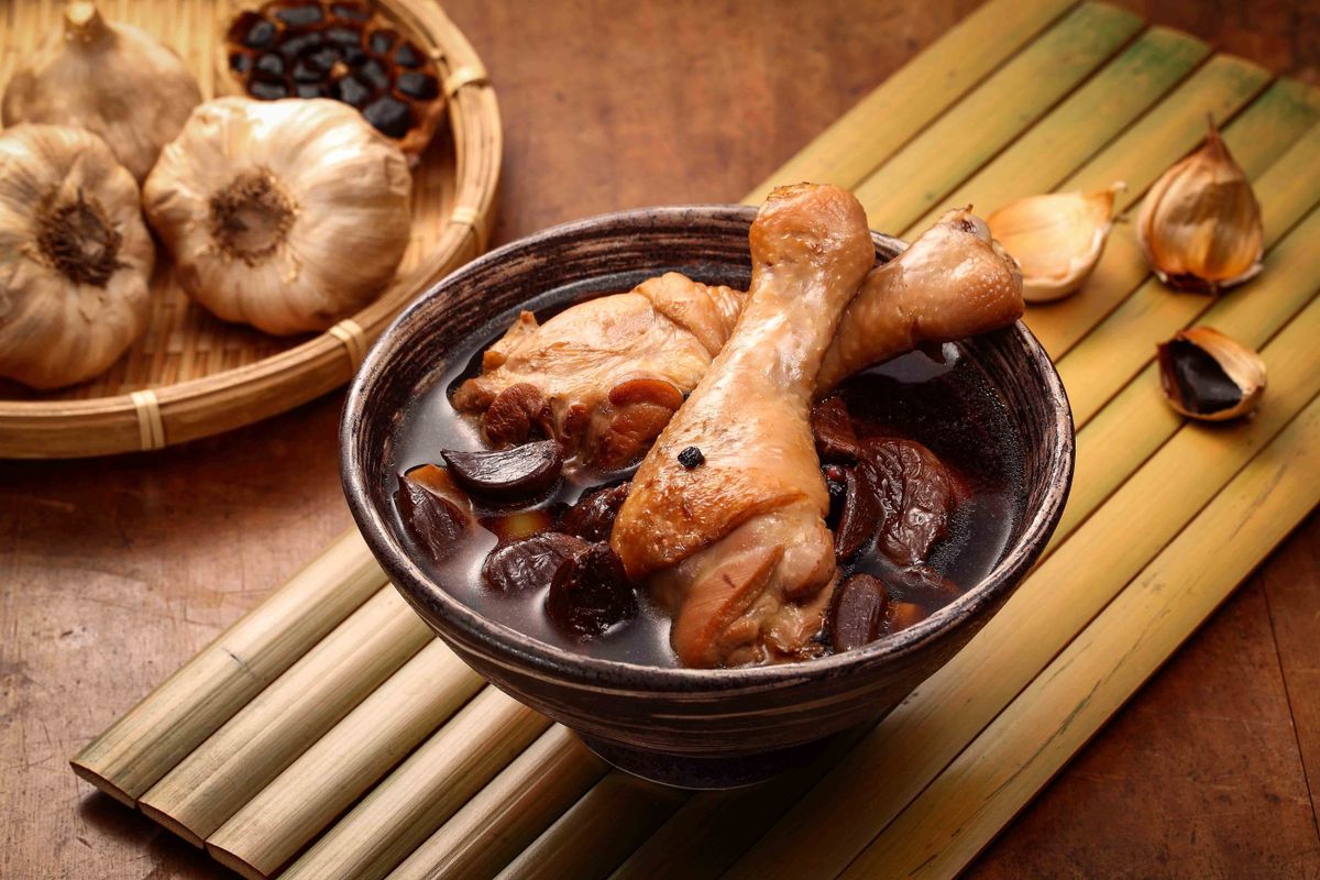 黑蒜頭雞湯