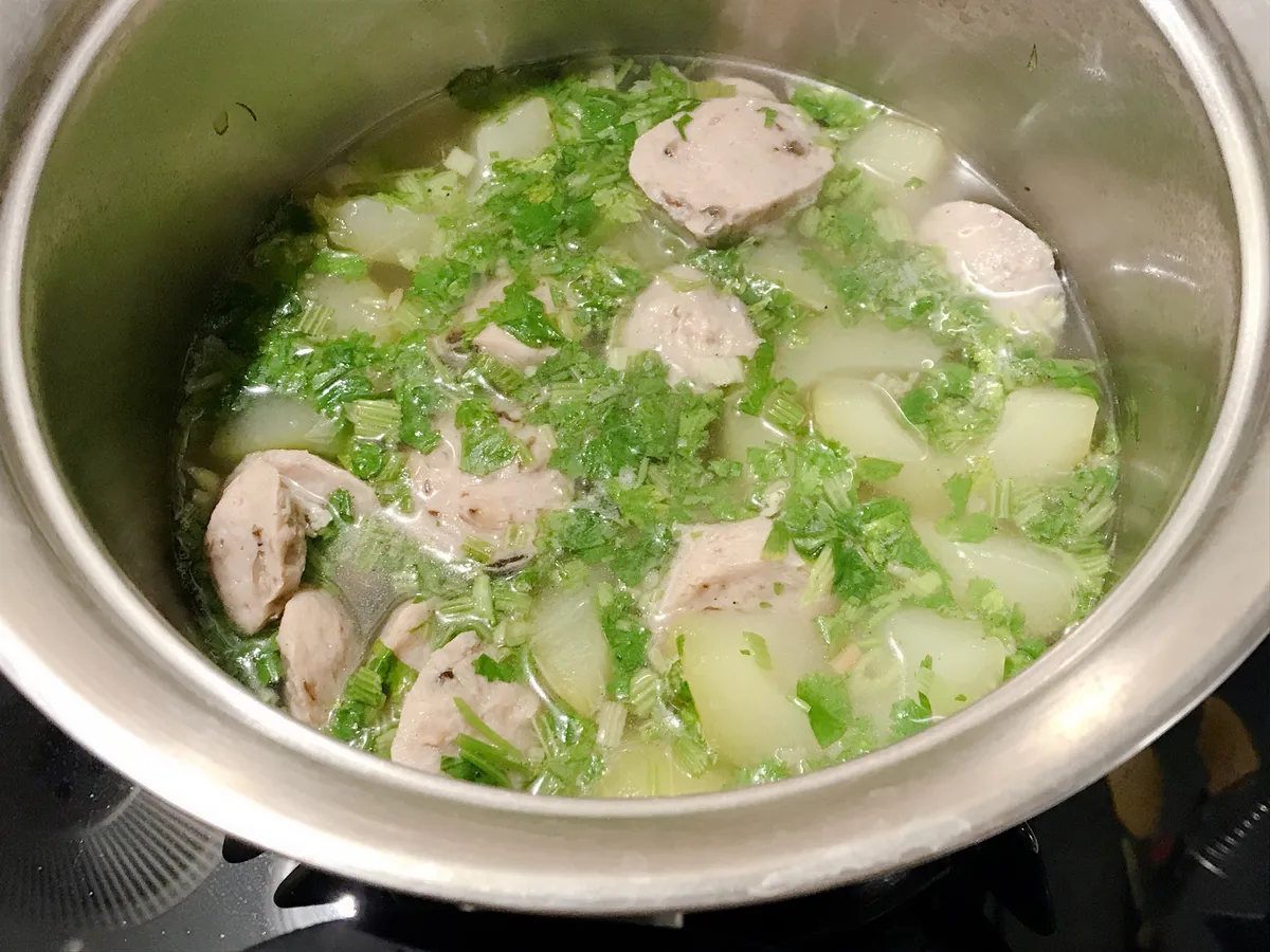 大黃瓜貢丸湯