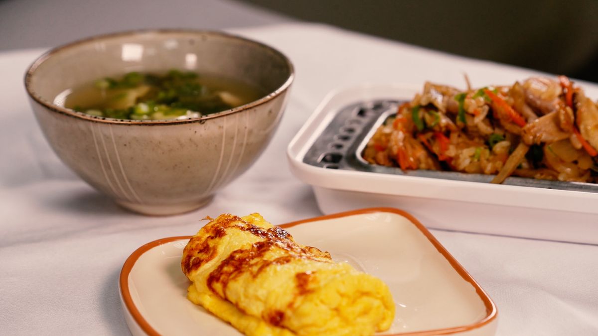 美味的即食五目炊飯套餐