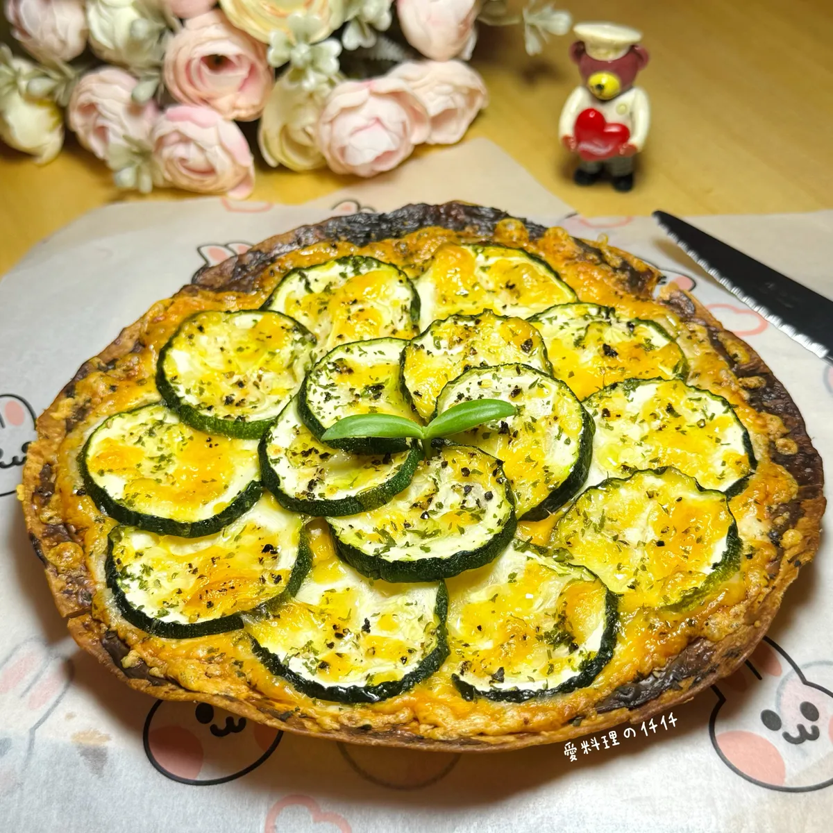 一張餅皮就能做櫛瓜起司薄餅