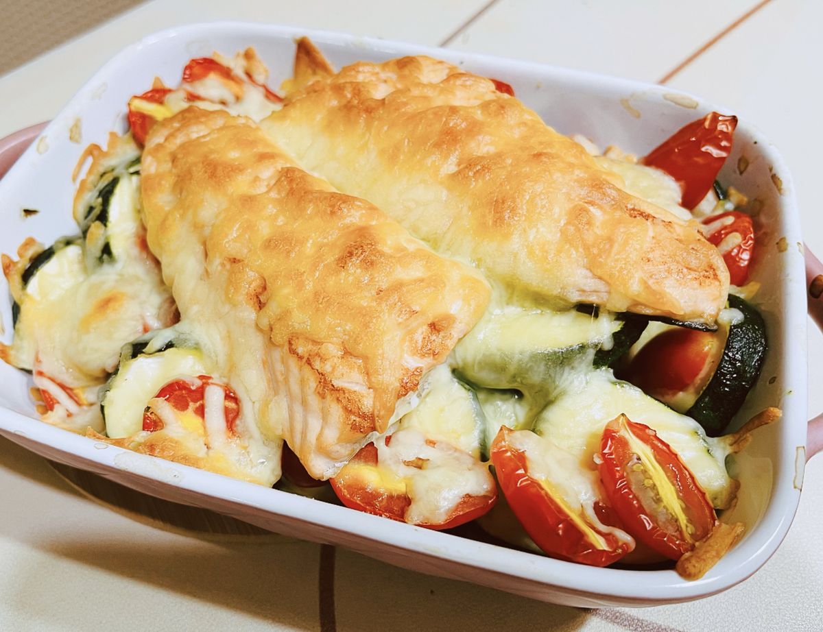 櫛瓜起司烤鮭魚