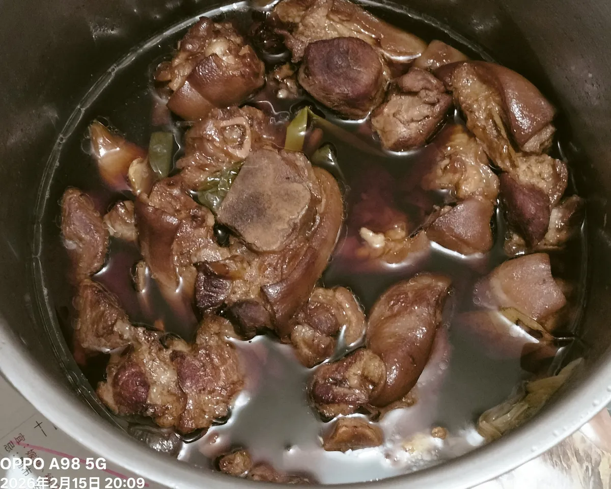 輕輕鬆鬆 滷豬腳（電鍋）~簡單隨手做