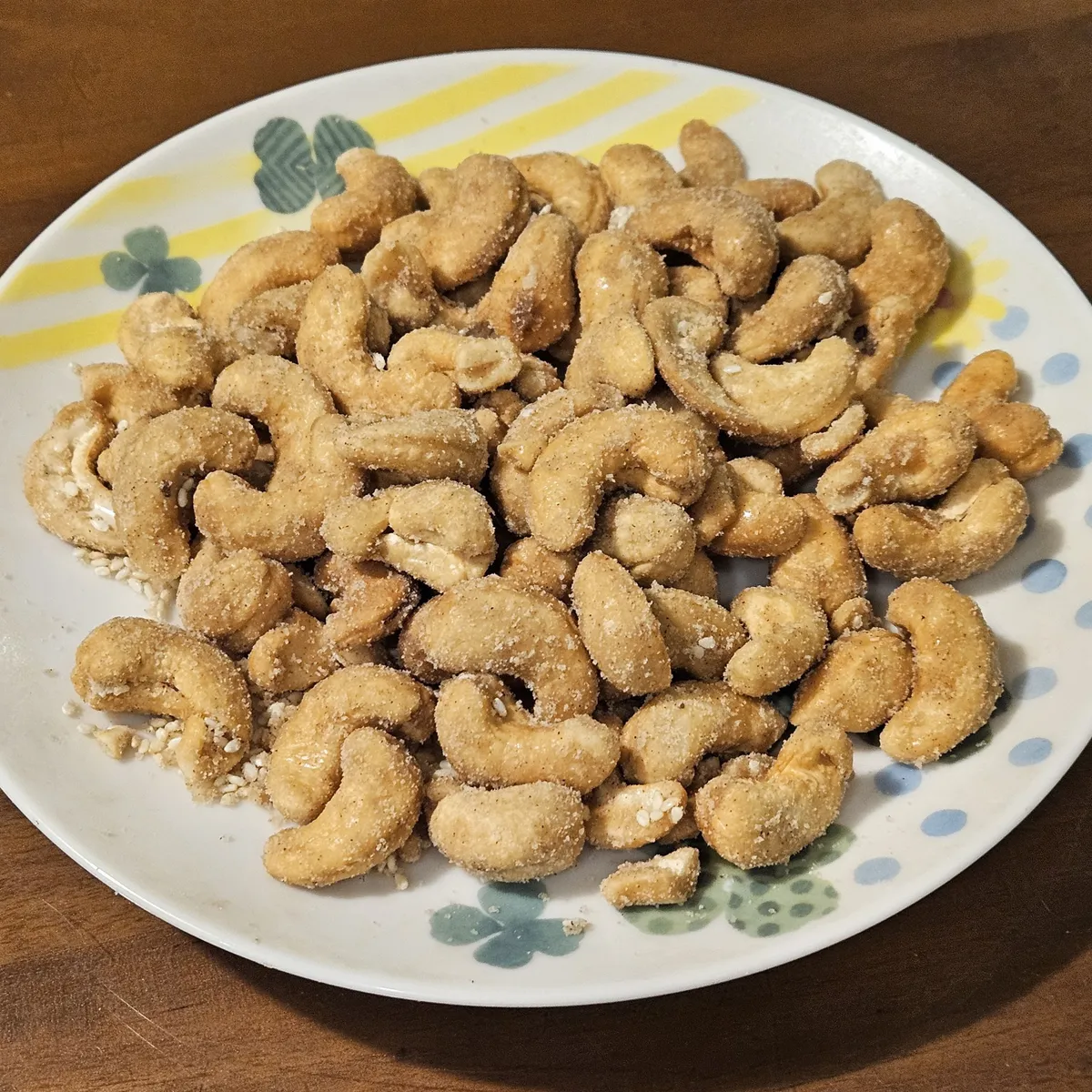 芝麻肉桂掛霜腰果