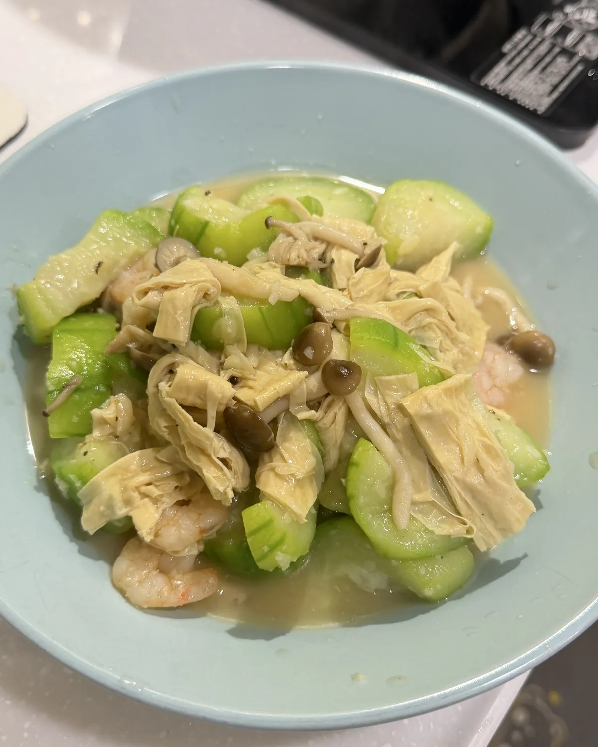 快炒絲瓜豆包菇菇