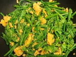 龍鬚菜炒醃漬雞絞肉