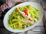 芹菜炒肉 / 家常菜