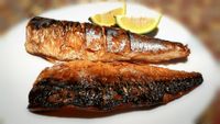香煎。薄鹽鯖魚