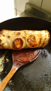 黑胡椒豬肉尬新東陽肉鬆豪華起司蛋餅