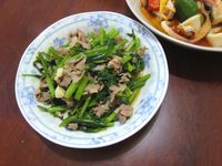 空心菜炒梅花豬肉