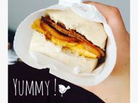 豐盛早餐-饅頭夾玉米蛋+壽喜牛