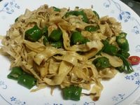 糯米椒炒豆皮
