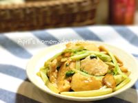 蠔油芹菜嫩炒雞肉