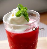 紅色豔陽冰淇淋冰沙by 戀戀家