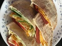 美味の火腿蛋蔬菜Pita餅