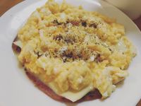 歐姆蛋起司佐培根