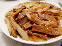 「康寶鮮味炒手鰹魚風味」 洋蔥炒黑輪