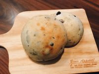 黑豆鮮奶軟餐包