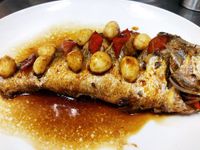 蒜子燒黃魚