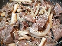 鴻喜洋蔥燒牛肉