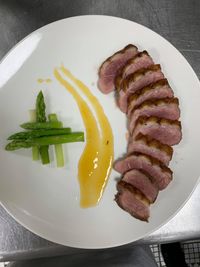 奶油煎鴨胸佐橙汁