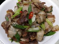 蔥爆烤鹹豬肉