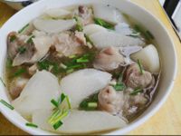 蘿蔔豬腳湯