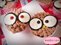 可愛的貓頭鷹杯子蛋糕