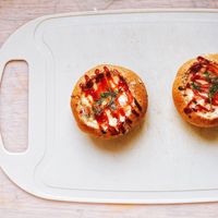 「貓寧」芝士烘蛋麵包碗