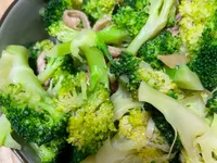 雞腿肉炒花椰菜