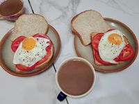 蕃茄蛋麥包