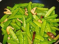 荷蘭豆炒香菇