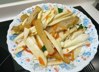 茭白筍炒甜不辣