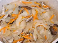 胡瓜炒香菇