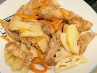 肉桂粉醃雞胸炒蓮藕