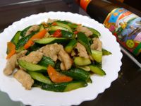 543小廚＊小黃瓜炒雞柳【李錦記舊庄特級蠔油125週年】