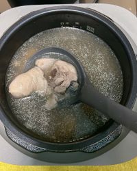 蒜頭雞（小灰鍋）