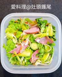 生菜沙拉佐油醋醬