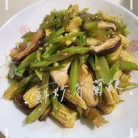 《鮮炒芥蘭梗》