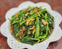 家常菜 - 燙菠菜