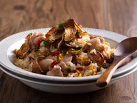 麻油雞炒飯｜香氣撲鼻 溫暖身心的金黃炒飯