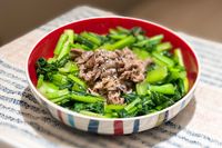 椒鹽肉片+小松菜