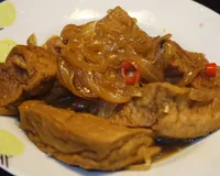 洋蔥煮油豆腐
